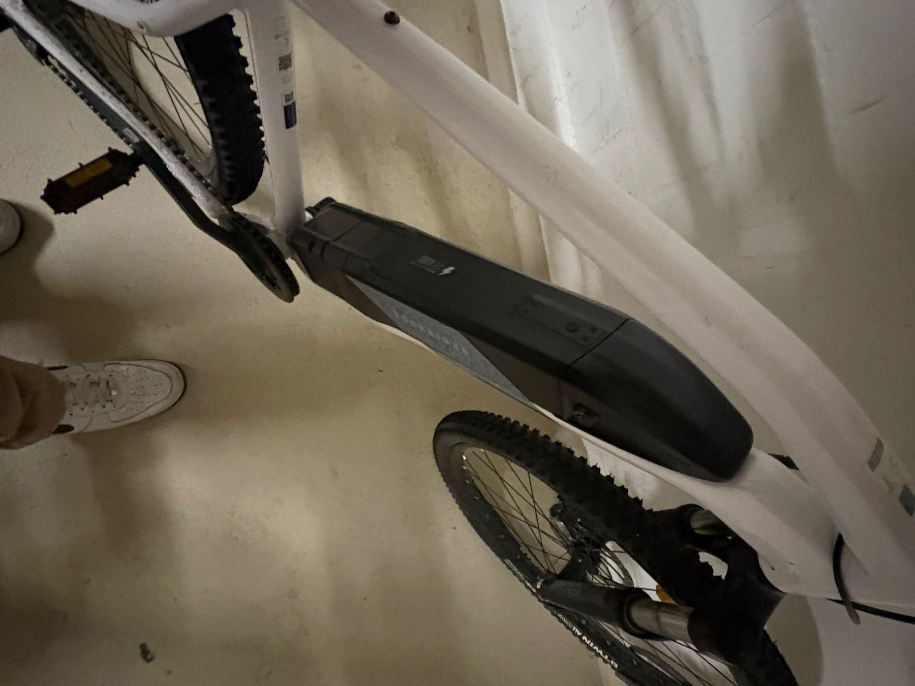 Biciclette: E-Bike weiss Günstige – Usato da Ennetbürgen venduto da Grimm82 2