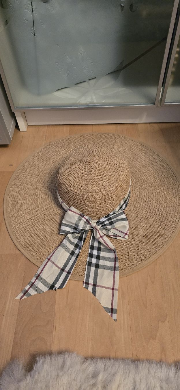 Copricapi, berretti & cappellini: Sonnenhut mit Burrberrystyle Band – Nuovo (secondo la descrizione) da Schöftland venduto da Demndy 1