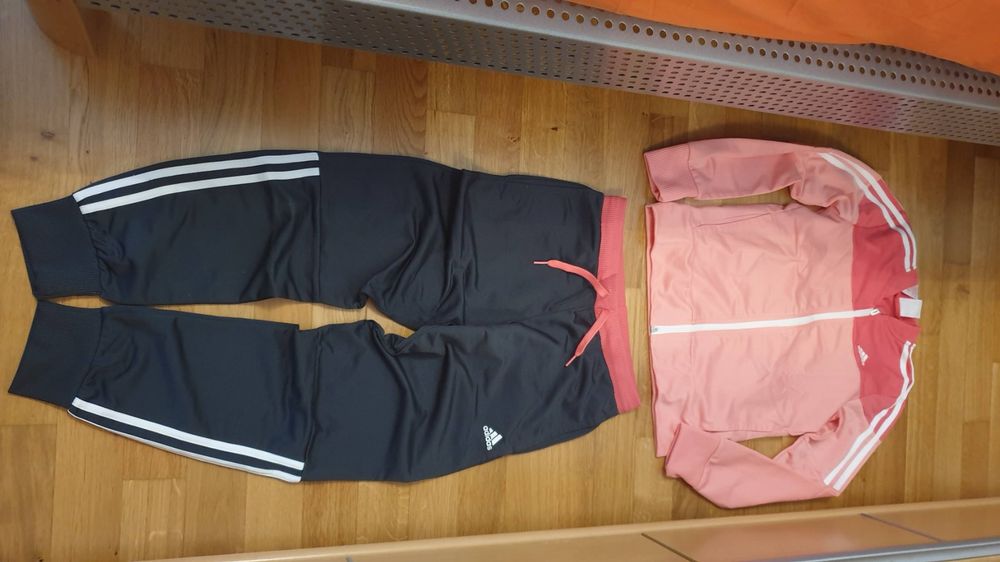 Adidas rose outlet et grise