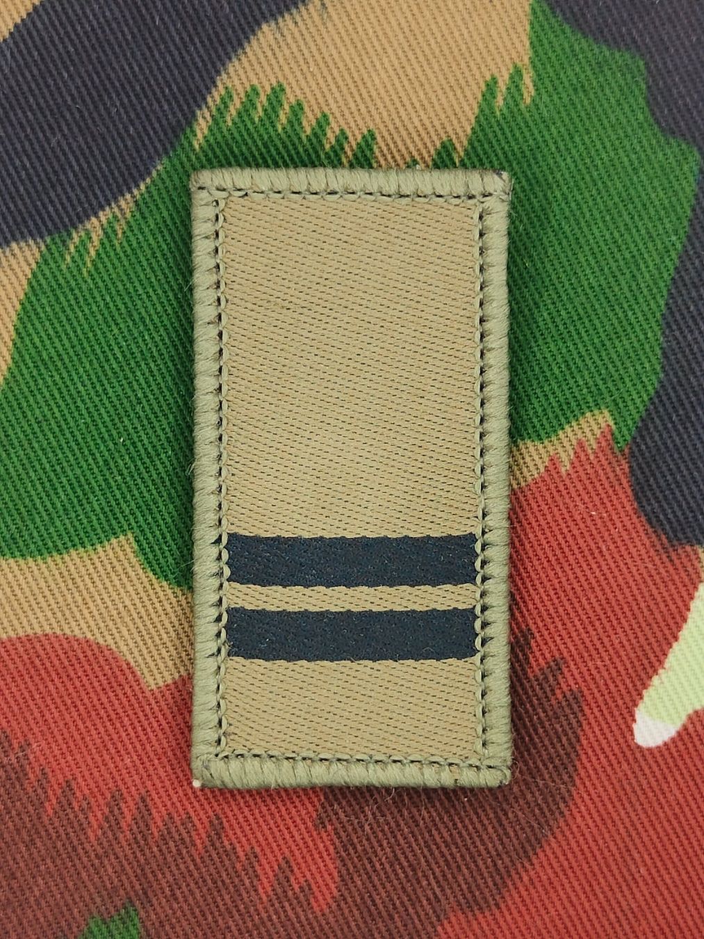 Schweizer Armee Placchette & Badge: Gradabzeichen Oberleutnant, Variante 1 – Usato da Bauma venduto da SwissMilitaria
