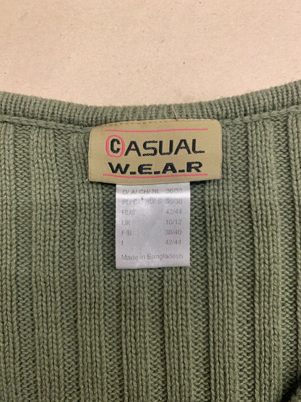 Pulls & Sweat-shirts: Pullover aus 100 % Baumwolle, mintgrün, gerippt, mit V-Aussc – D'occasion à Chalais par Decoarts.art 2