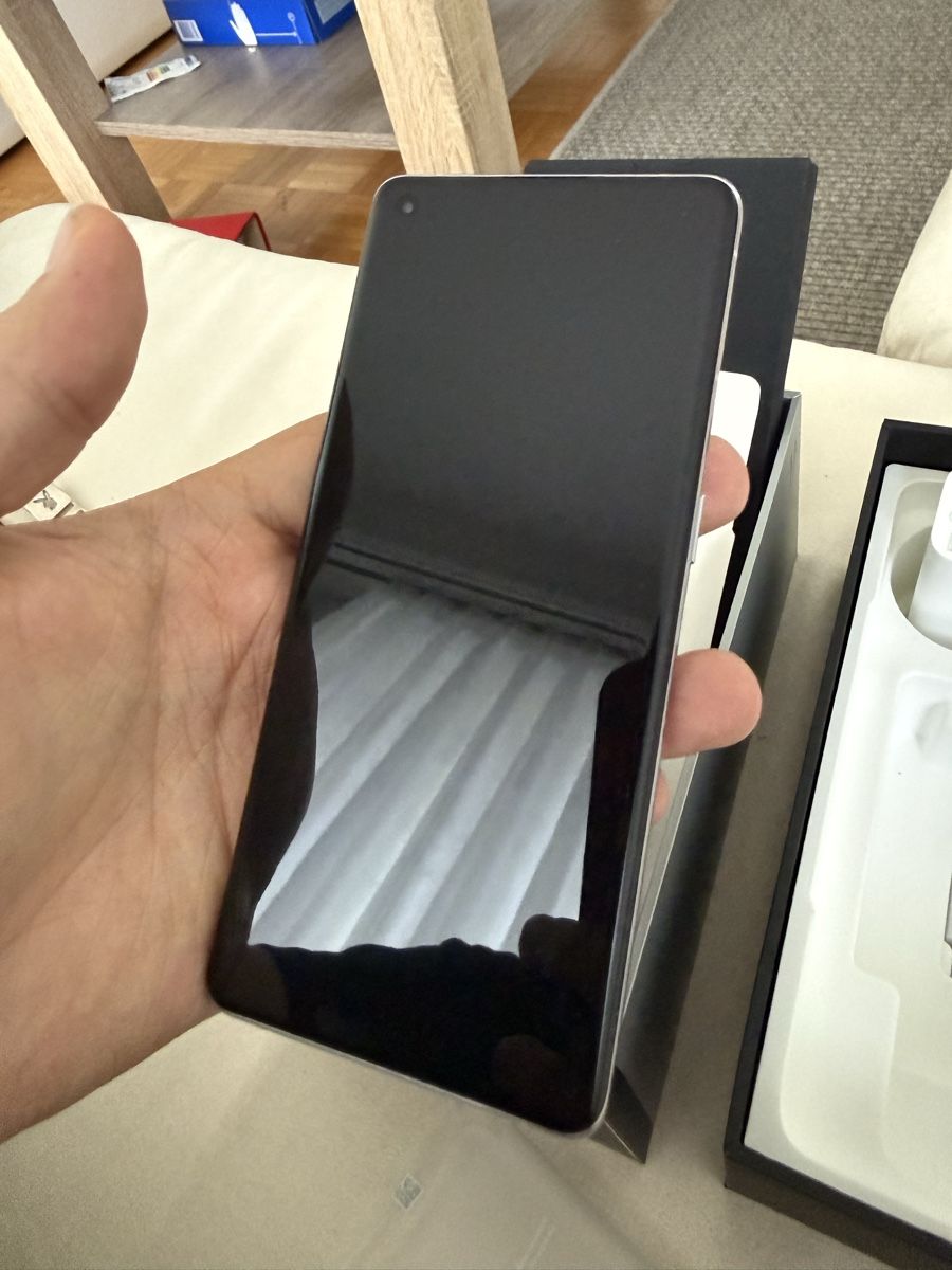 Oppo Telefoni cellulari / Smartphones: OPPO Find X5 5G – Usato da Winterthur venduto da SvenSascha 3