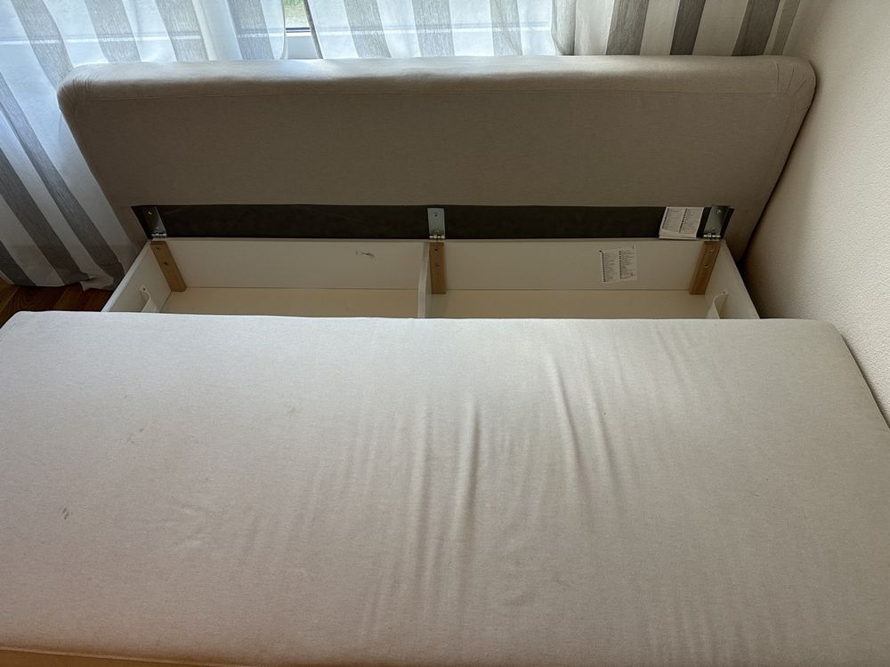 Vente-unique Schlafsofa POLANI – 3-Sitzer Samtsofa Ausziehbar, Anthrazit, Selbstaufbauend