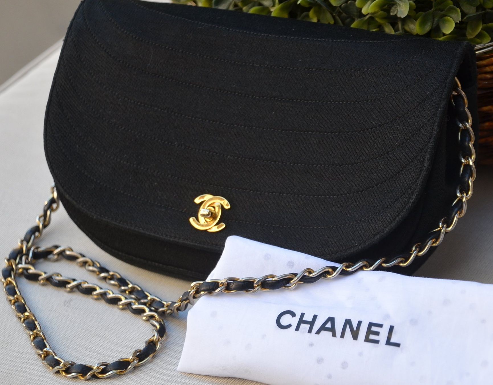 Chanel Borse da donna: CHANEL Tasche / Sac – Usato da Collonges venduto da Auganien