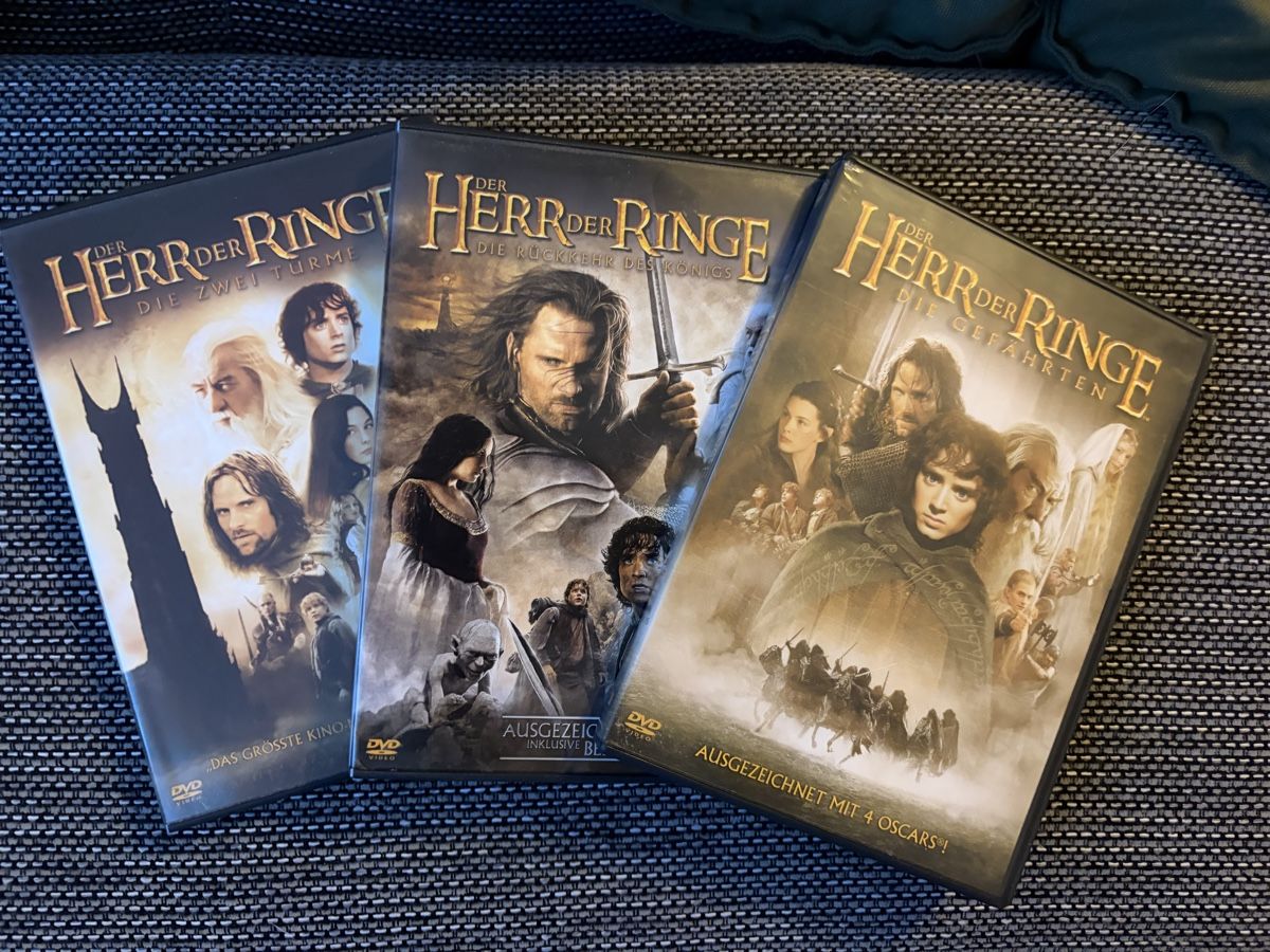 Alle DVDs: Herr der Ringe Triologie – Neu (gemäss Beschreibung) aus Bettwiesen von Jan.99