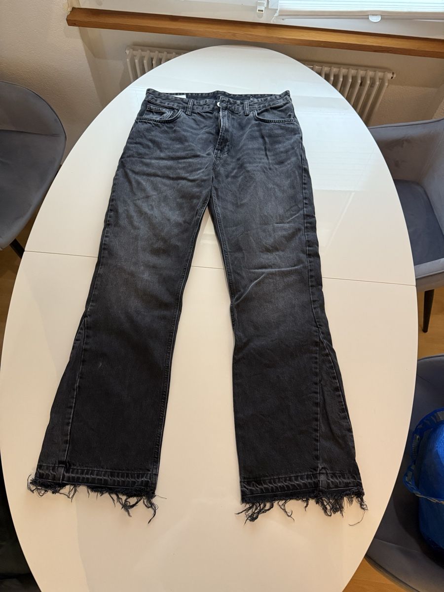 Zara Jeans: Zara Flared Jeans Gr.42 – Nuovo (secondo la descrizione) da Luterbach venduto da to.bey