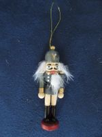 Christbaumschmuck, schöner Holz Anhänger Nussknacker, 10 cm