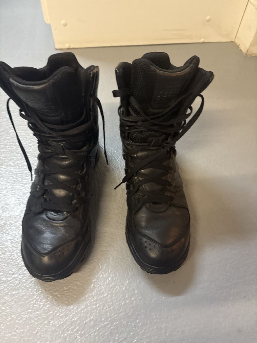 Adidas Chaussures hommes: Kampfstiefel Adidas Grösse 44 2/3 – D'occasion à Neerach par Opahl 1