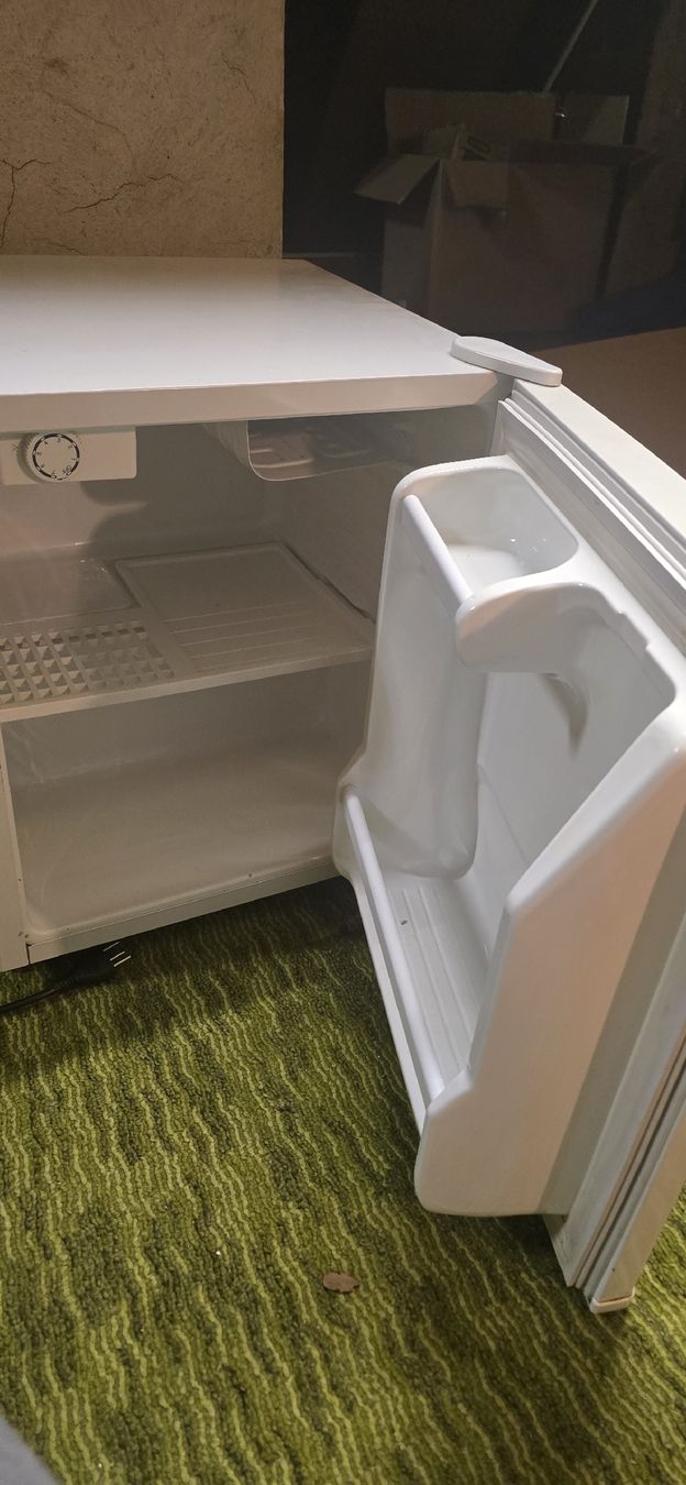 Frigoriferi: Kühlschrank Fust klein – Usato da Rickenbach SO venduto da mic_9sc9 1