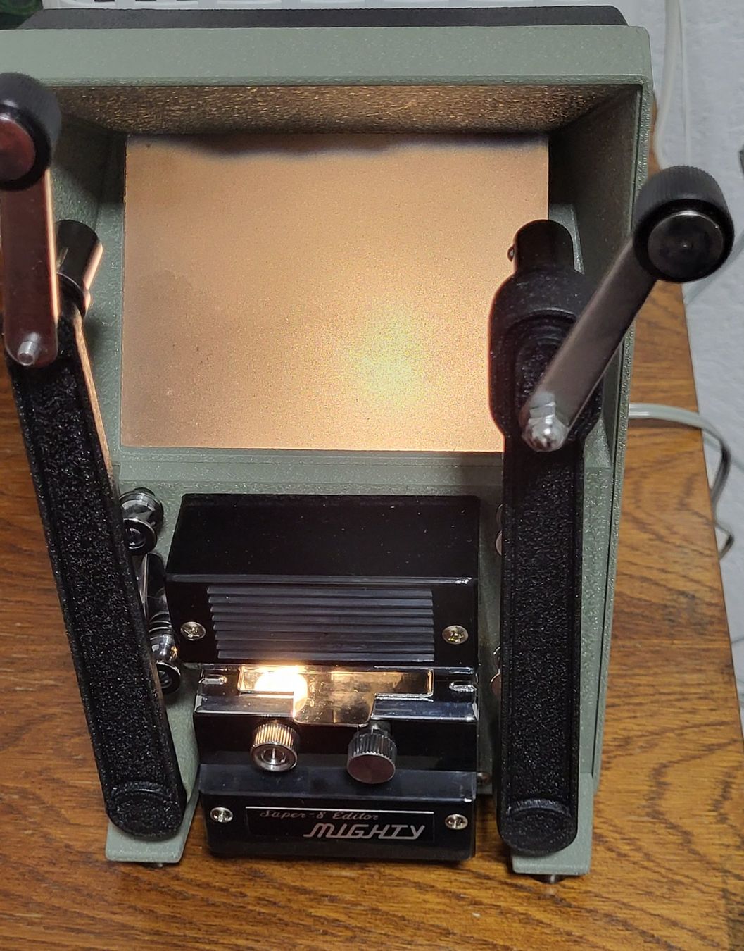 Home Cinema: Super-8 Editore - Mighty - evt. für Bastler? – Usato da Eschlikon TG venduto da Hirzliblick 1