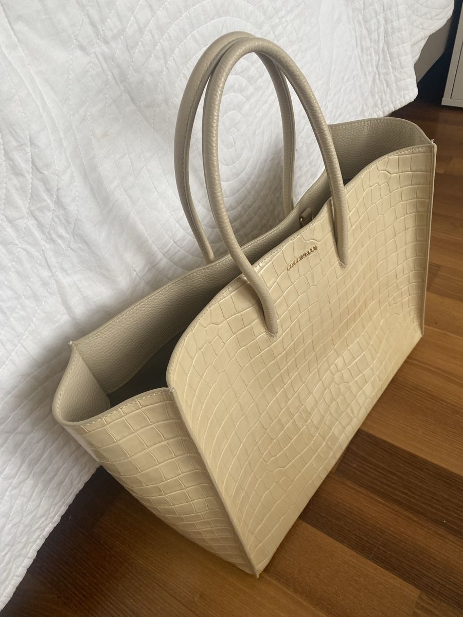Coccinelle Borse: Coccinelle Handbag – Nuovo (secondo la descrizione) da Stalden (Sarnen) venduto da nicoemmenbronx 2