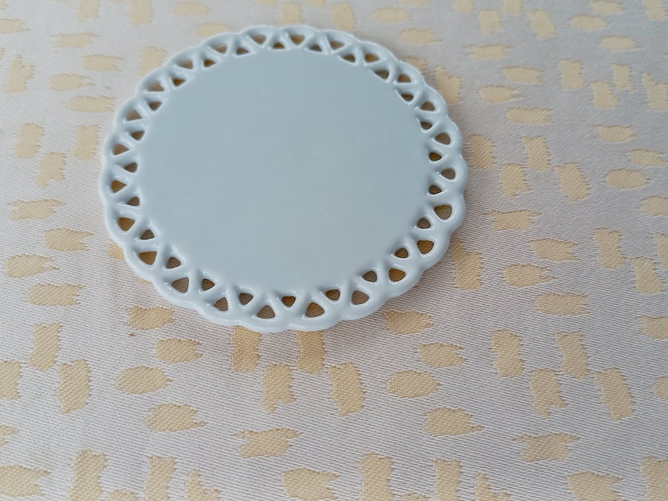 Tutte le decorazioni: Porzellan Medallion zum Hängen oder legen. – Nuovo e nell'imballaggio originale da Winistorf venduto da acreativ 1