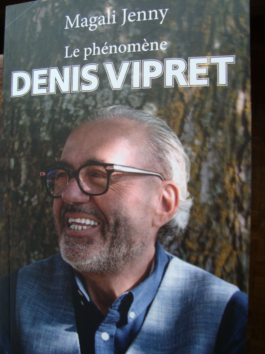 Bücher: Le phénomène Denis Vipret – Neu (gemäss Beschreibung) aus Fribourg von ruswil007