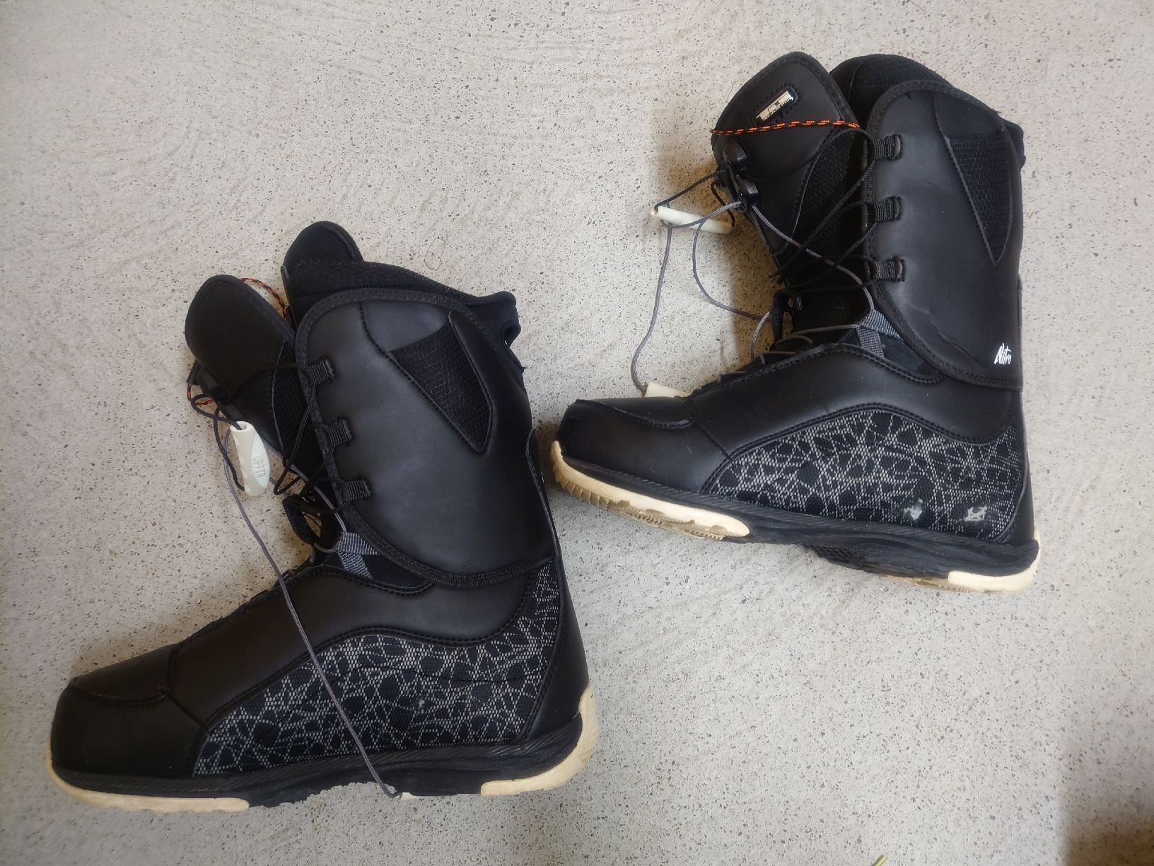 Snowboard Nitro Chaussures femmes: Nitro Snowboard Schuhe (Gr. 38 2/3) – D'occasion à Murten par alau3 2