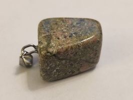 Pendentif pierre naturelle Unakite