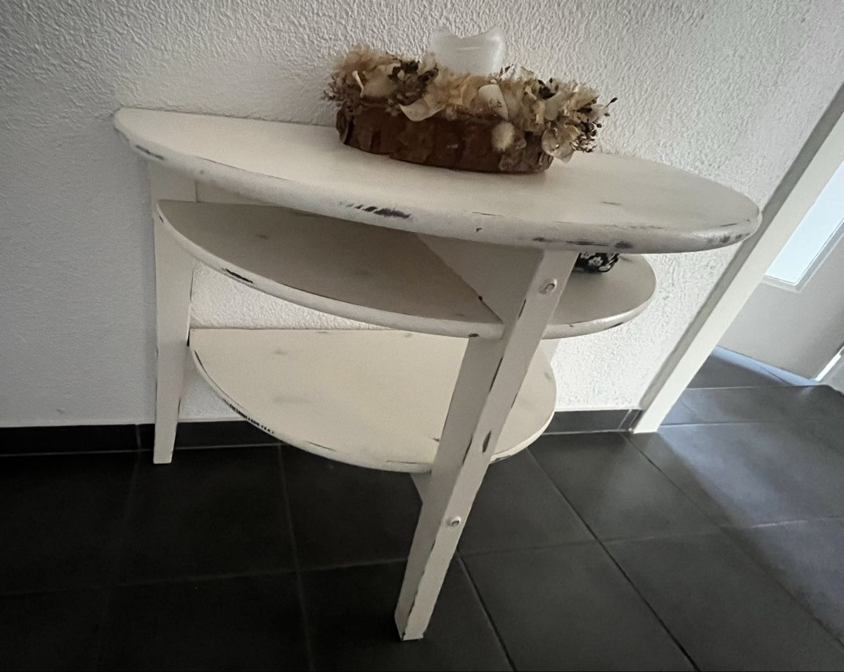 Tische: Konsolentisch weiss halbrund – Gebraucht aus Bern von rahel.123 2
