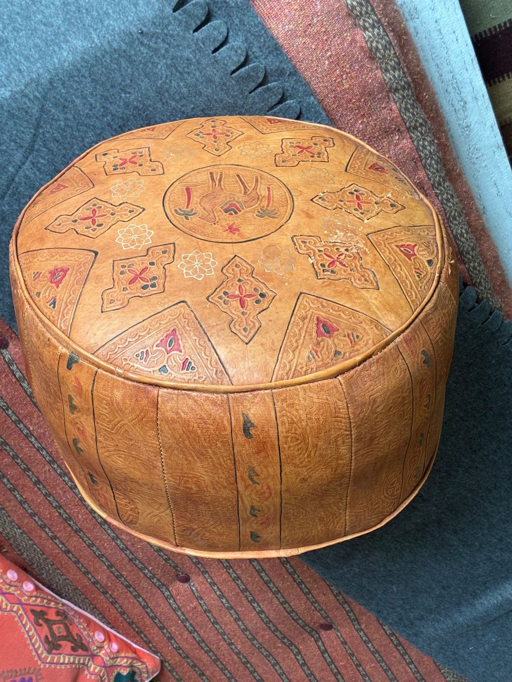 Tabourets: Leder-Pouf/Hocker aus Marokko – D'occasion à Zürich par thetschi 1