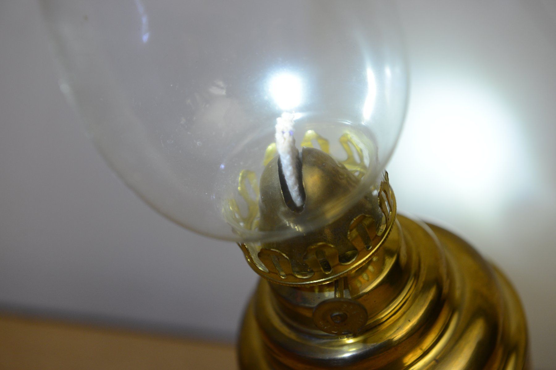 Lampade: Schiffs Petroleumlampe mit kardanischer Aufhängung – Nuovo (secondo la descrizione) da Sachseln venduto da Smatsch54 3