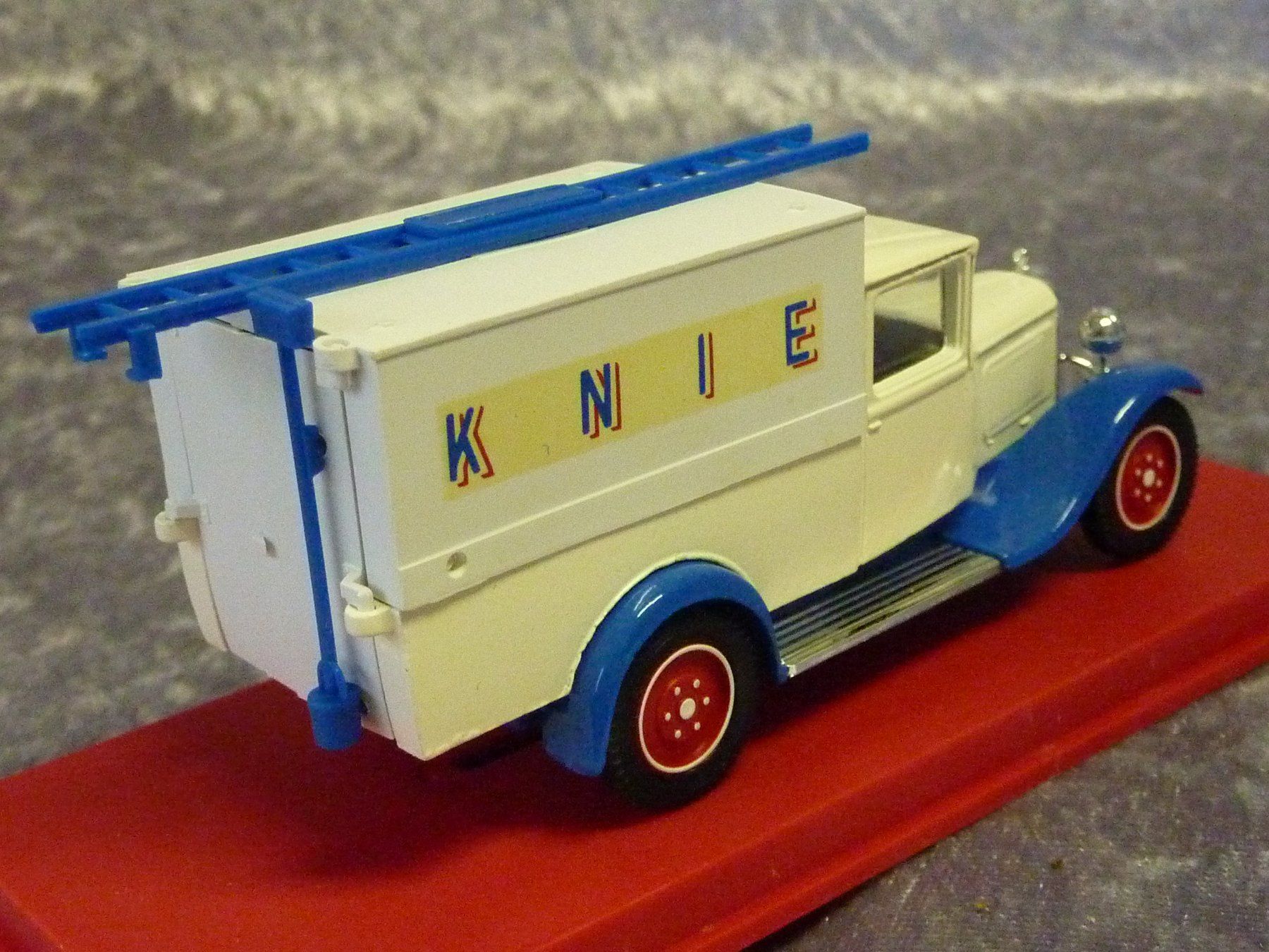 Citroën Modellini d'auto: Citroen C4 Knie 1934 – Nuovo (secondo la descrizione) da Dürrenäsch venduto da modellautos4you 4