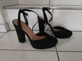 Hohe Pumps Riemchen ca. Gr. 38 schwarz New Look