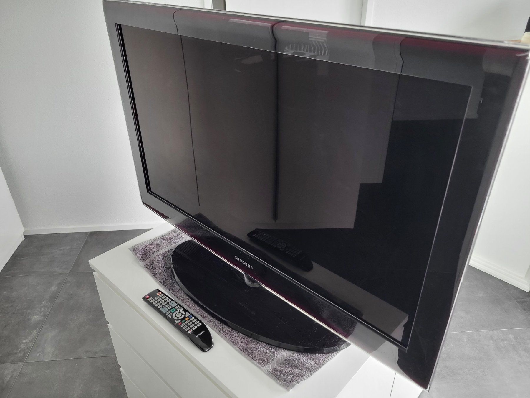 Samsung Televisori: Samsung LCD Fernseher – Usato da Rümlang venduto da Turrin 2