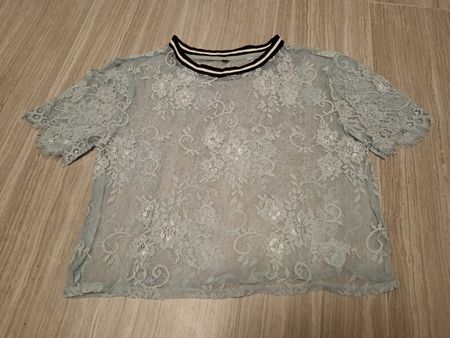 haut bleu-gris en dentelle taille S