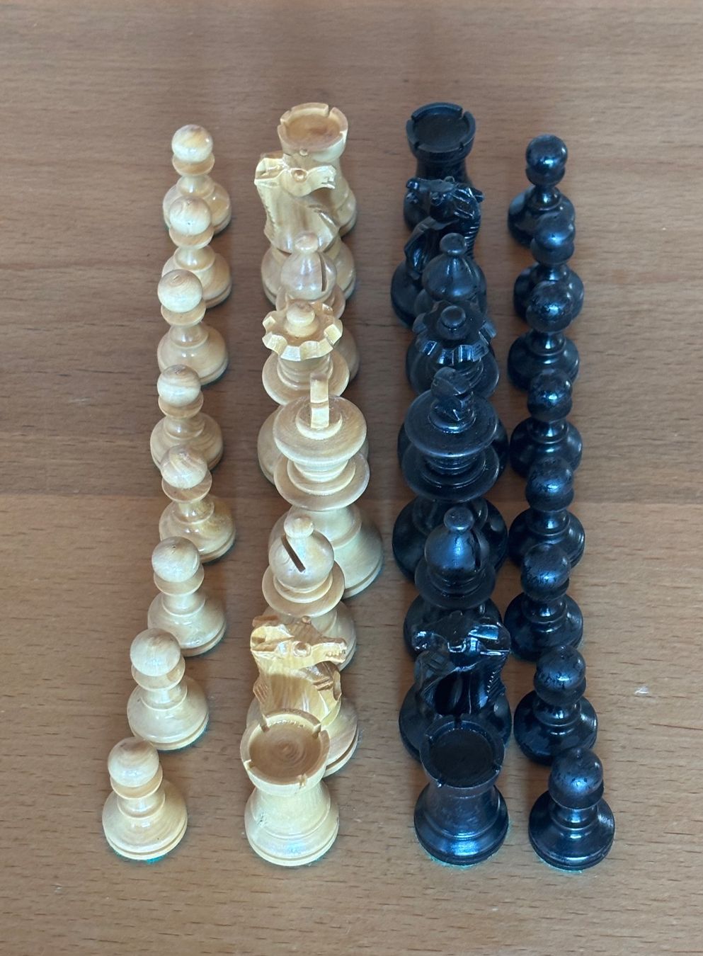 Giochi: alte Schachfiguren Holz komplett – Usato da Lüchingen venduto da Eeizo 3