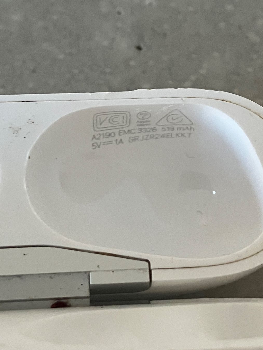 Apple Kopfhörer: Apple AirPods Pro 1 Charging Case – Gebraucht aus Lausanne von  4