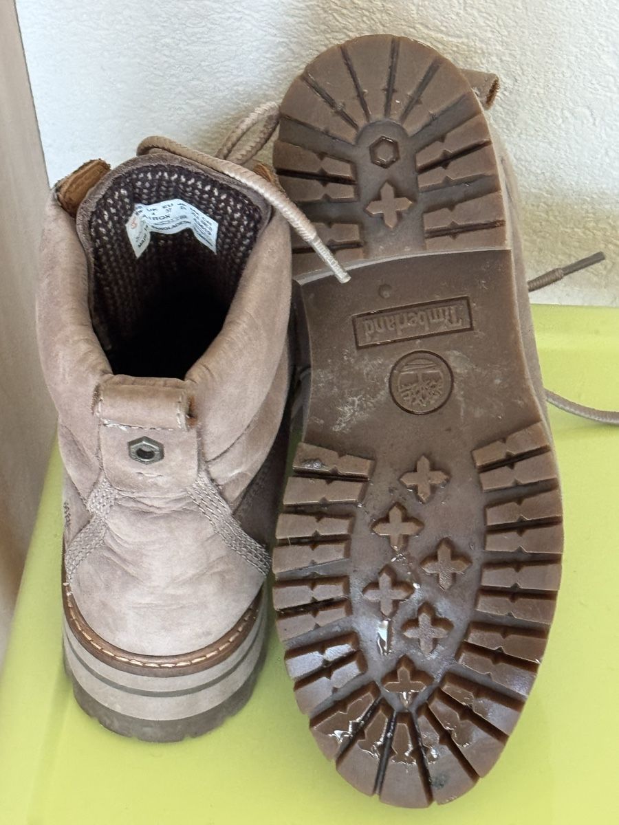 Timberland Scarpe da donna: Bottines Timberland en cuir, taille 37 – Usato da Boudry venduto da ren_k2vs 1