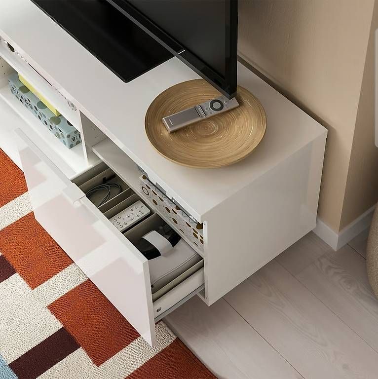 Mobili TV: Tv Möbel Byas weiss IKEA – Usato da Bätterkinden venduto da Yanickmusti02 2