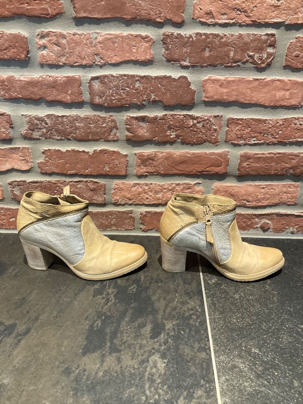 Mjus Scarpe da donna: Stiefletten – Usato da Rorschach venduto da Loonimuh
