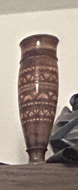 Vase & Récipients: Geschnitzte Vase aus Holz  – D'occasion à Rheinfelden par chr_v8gd