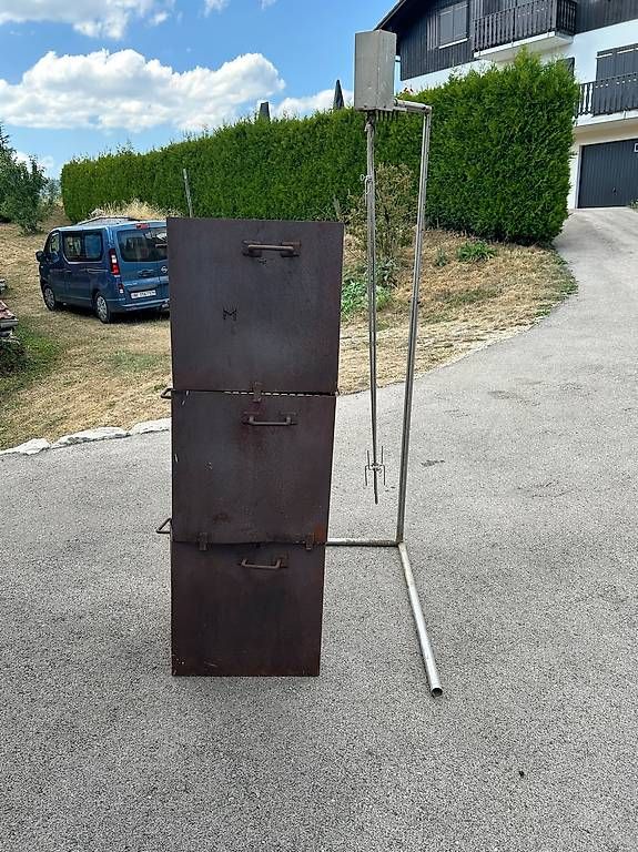 Grills: Grill vertical – Gebraucht aus LES BAYARDS von Loursduvallon
