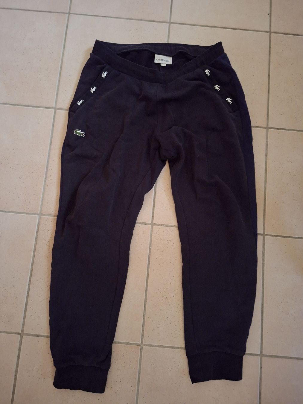 Kleiderpakete: Ensemble Lacoste noir taille M – Gebraucht aus Fully von L_inclassable 3