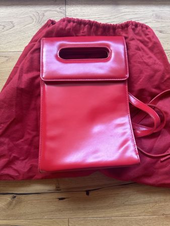 Elegante rote Handtasche BENETTON