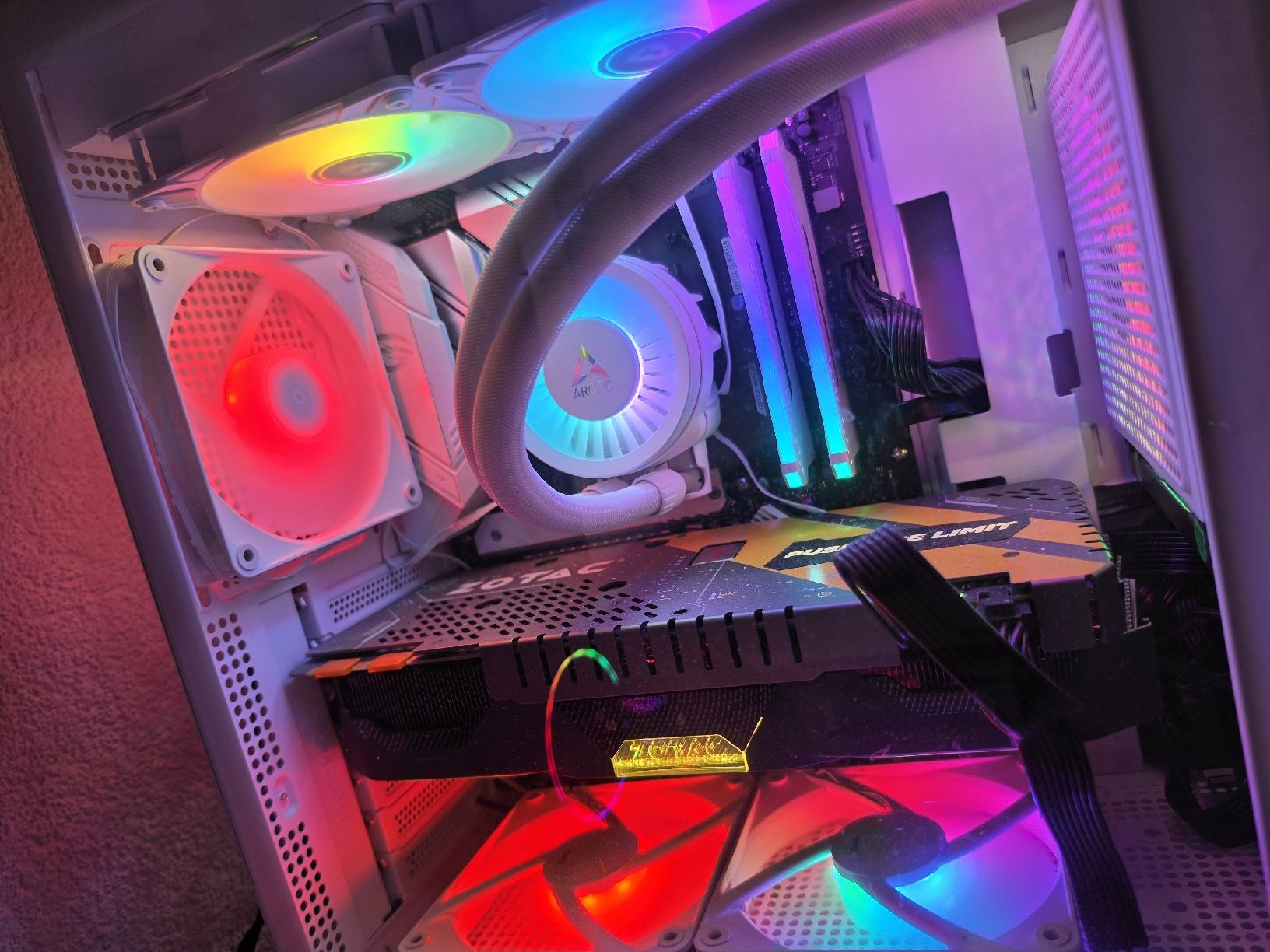 PC: Gaming pc – Nuovo (secondo la descrizione) da Arbon venduto da LucaItaliano 1