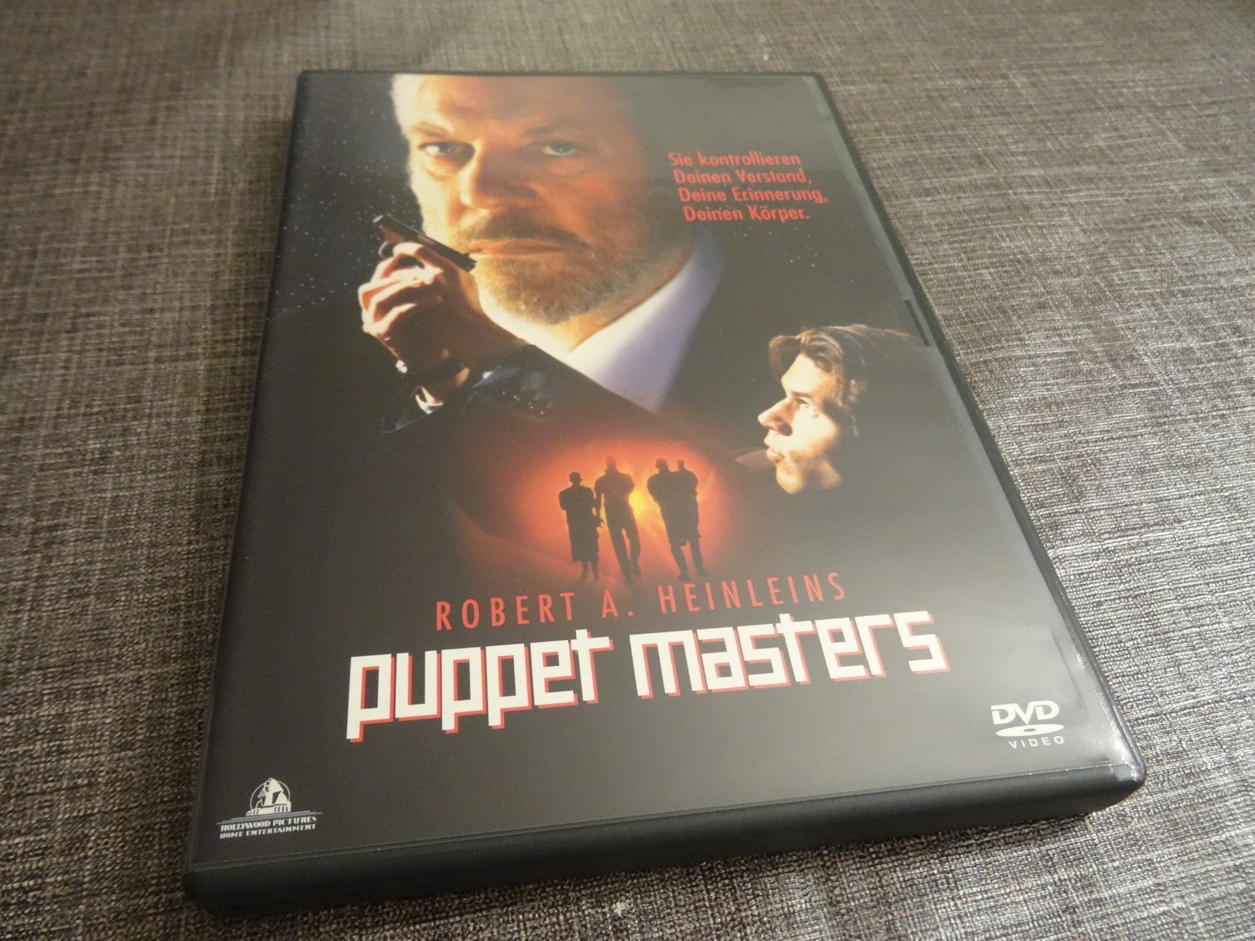 Tutti i DVDs: DVD Robert A. Heinlein's Puppet Masters – Usato da Olten venduto da Disc-Verkauf