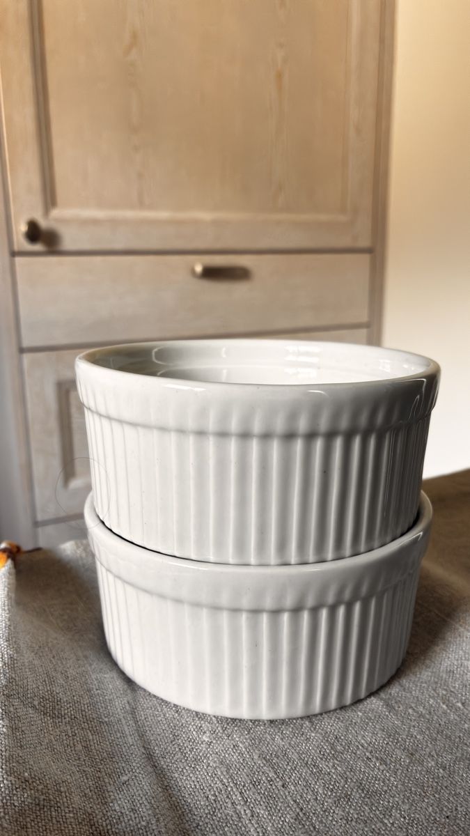 Ciotole: 2 White Ceramic Backformen excellent condition 300 ml – Usato da Untersiggenthal venduto da mic_ksv9