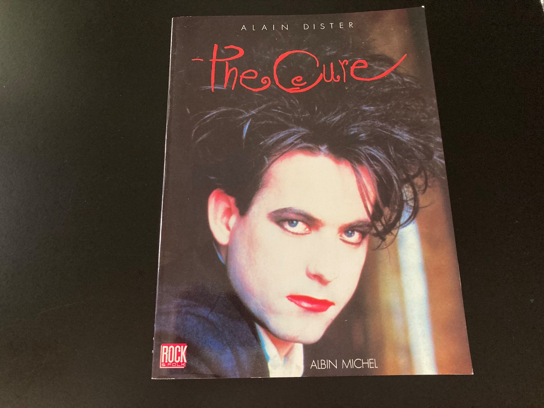 Libri: Livre "The Cure" – Usato da Fribourg venduto da Karushi