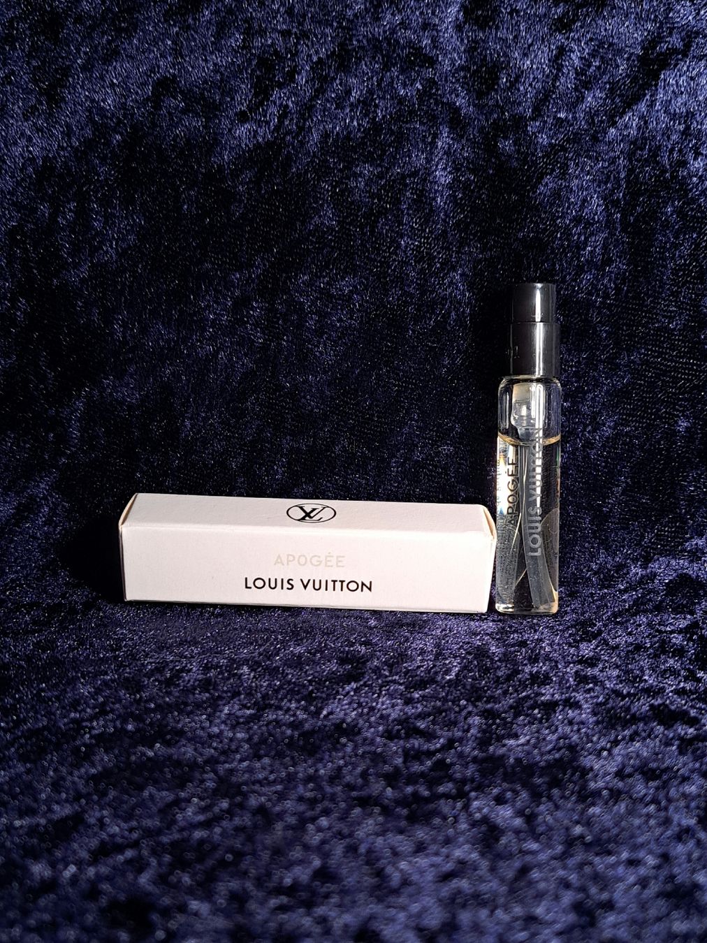 Louis Vuitton Parfum & Eau de Toilette: Parfüm Muster Apogée Louis Vuitton – Neu und originalverpackt aus Richterswil von Viorella