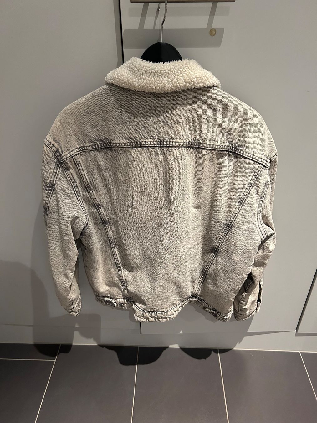 Bershka Giacche: Bershka Winter Jacke – Usato da Schlieren venduto da Leavio 2