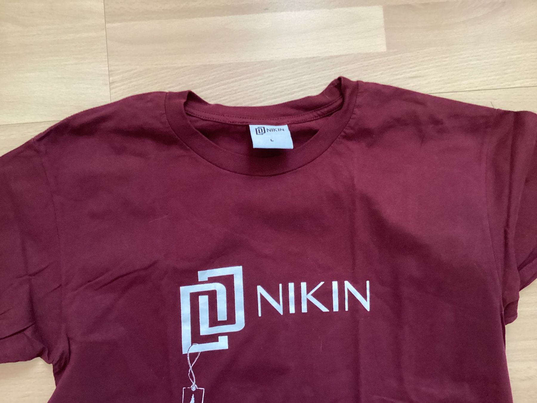 Nikin T-shirt: NIKIN T SHIRT 📦Versand 📦 – Nuovo (secondo la descrizione) da Unterkulm venduto da Lunchen11 1