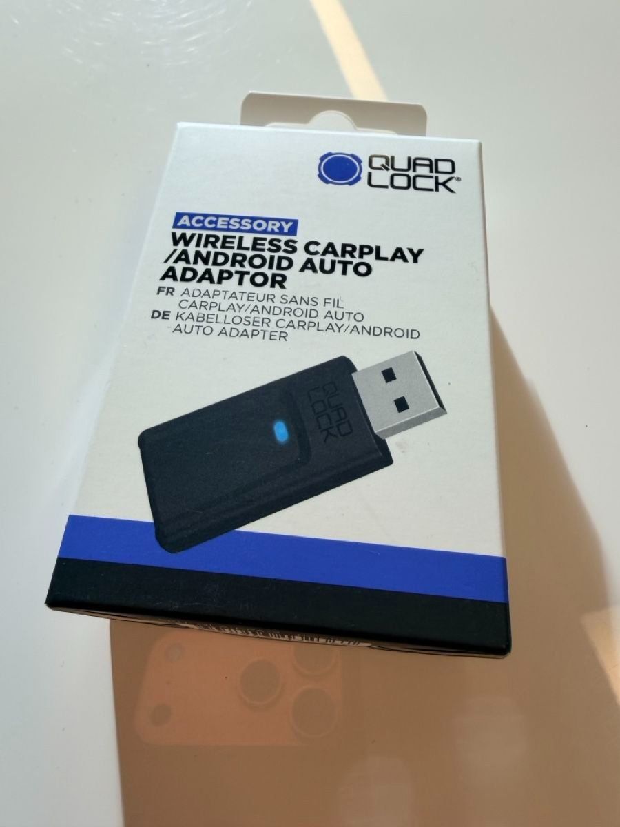 Quad Lock Unità & Adattatore: Adaptateur Quad Lock Wireless CarPlay/Android Auto – Nuovo e nell'imballaggio originale da Wallisellen venduto da BlackWhite