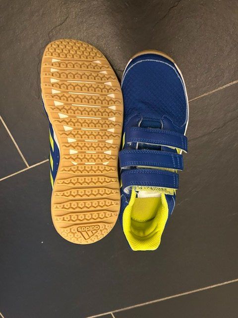 Adidas Scarpe da uomo: Adidas Hallenturnschuhe – Usato da Niederlenz venduto da nad_7g5w 2