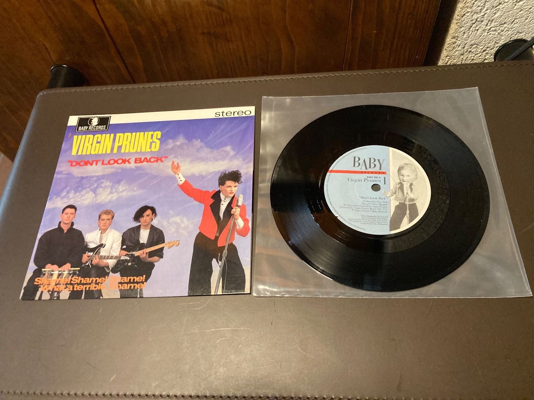 Schallplatten: Virgin Prunes - Don't Look Back – Gebraucht aus Fribourg von Karushi