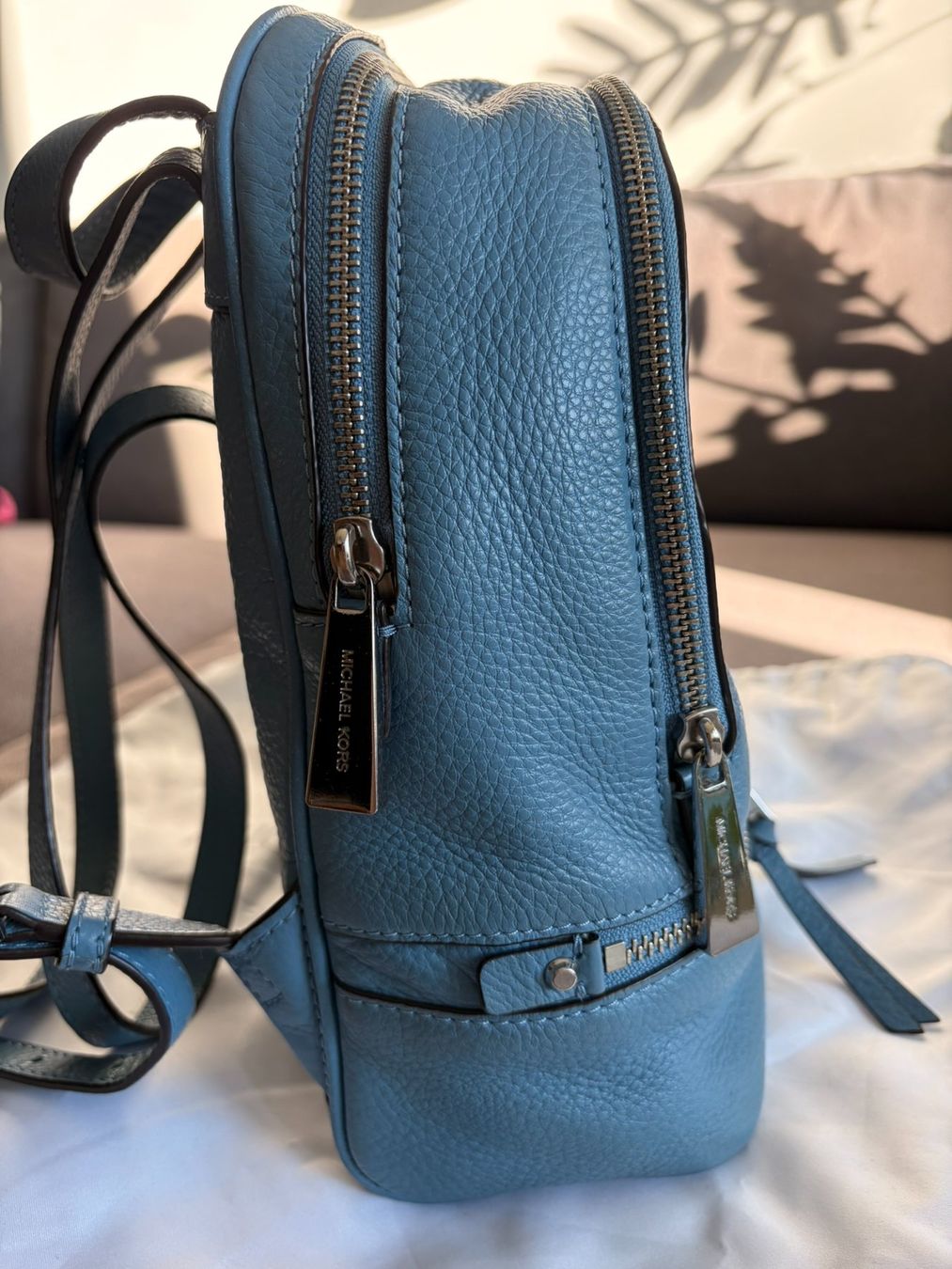 Michael Kors Zaini: Michael Kors RHEA ZIP BACK PACK - Blau LDR – Usato da Schlieren venduto da con_hdp9 4