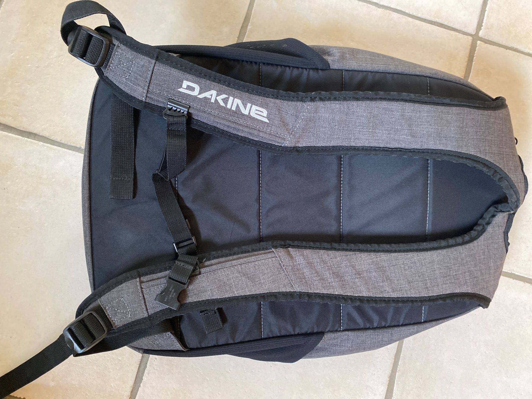 Dakine Zaini: Dakine Rucksack – Usato da St. Moritz venduto da Cwind 2