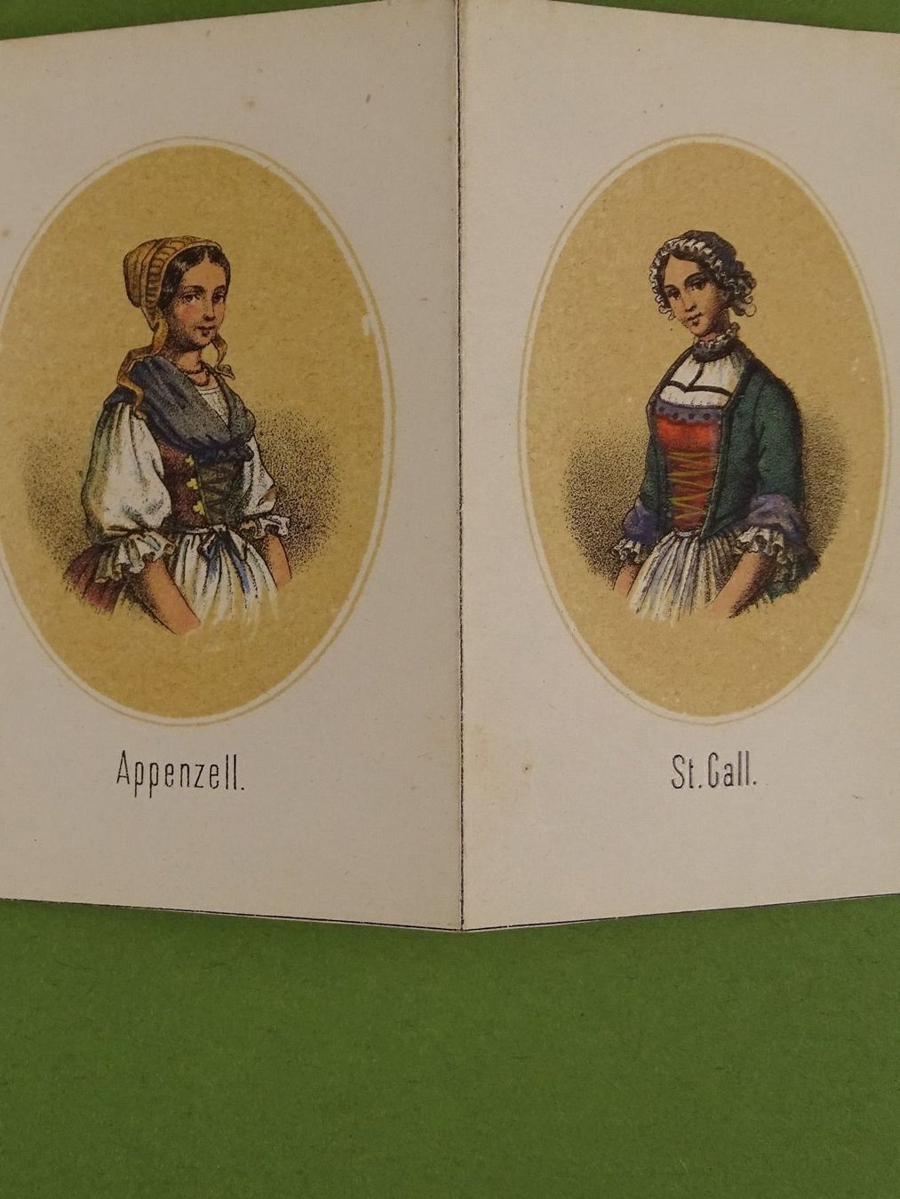Libri: COSTUMES SUISSE, TRACHTEN LEPORELLO – Usato da Grüningen venduto da Kartensammler 8