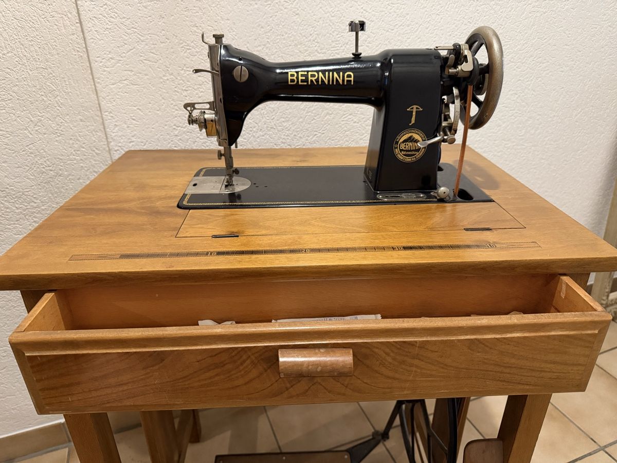Bernina Macchine da cucire: Nähmaschine Bernina KL105 – Usato da Läufelfingen venduto da AppleVollgas 2