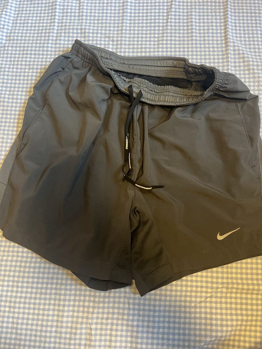 Nike Pantalons: Nike Dri fit Shorts  – D'occasion à Zürich par fiiiona 1